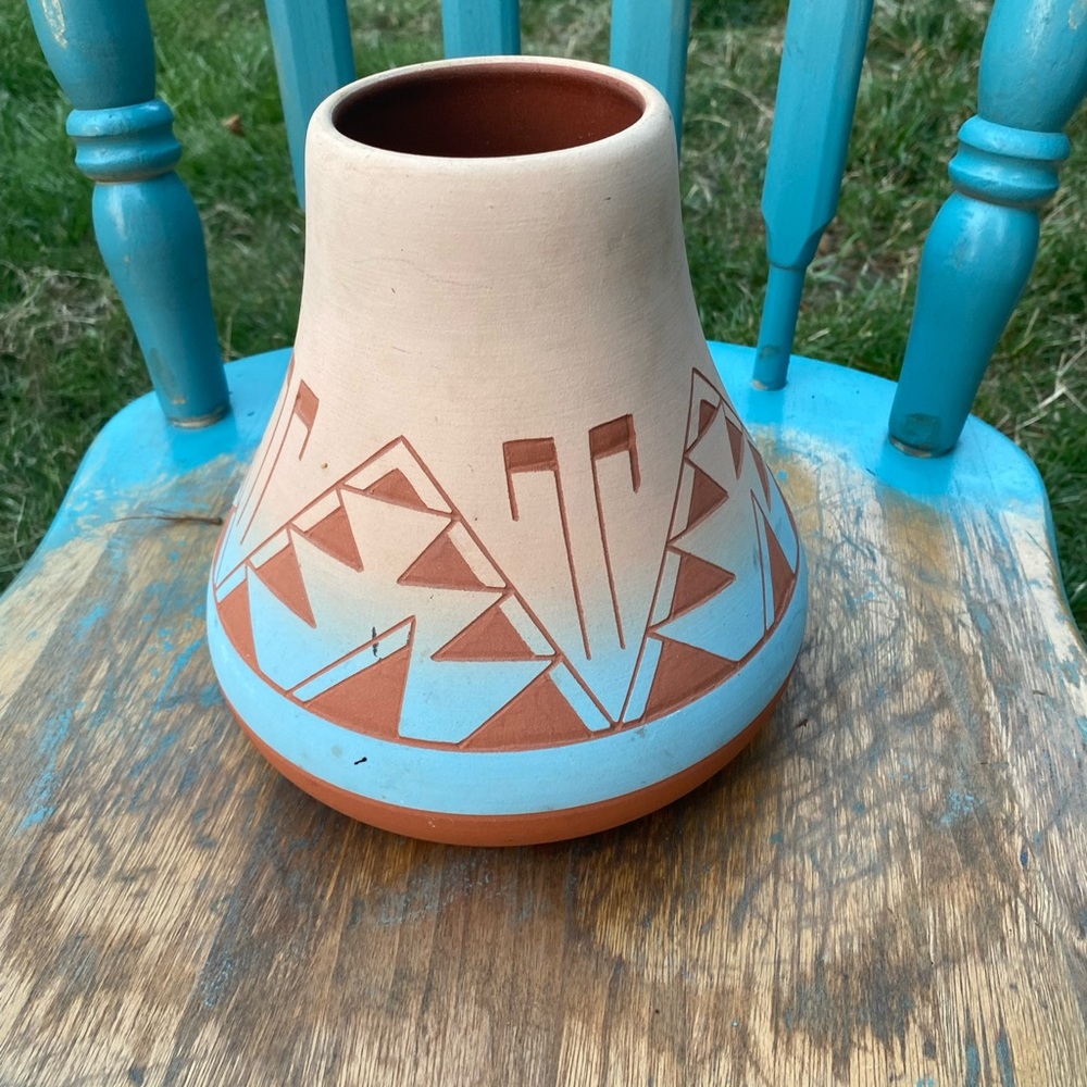Vintage Southwest/western painted pot/vase